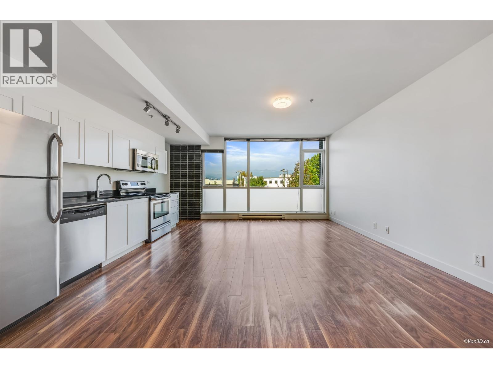 2511 Quebec Street Unit 210, Vancouver, BC V5T 0B6