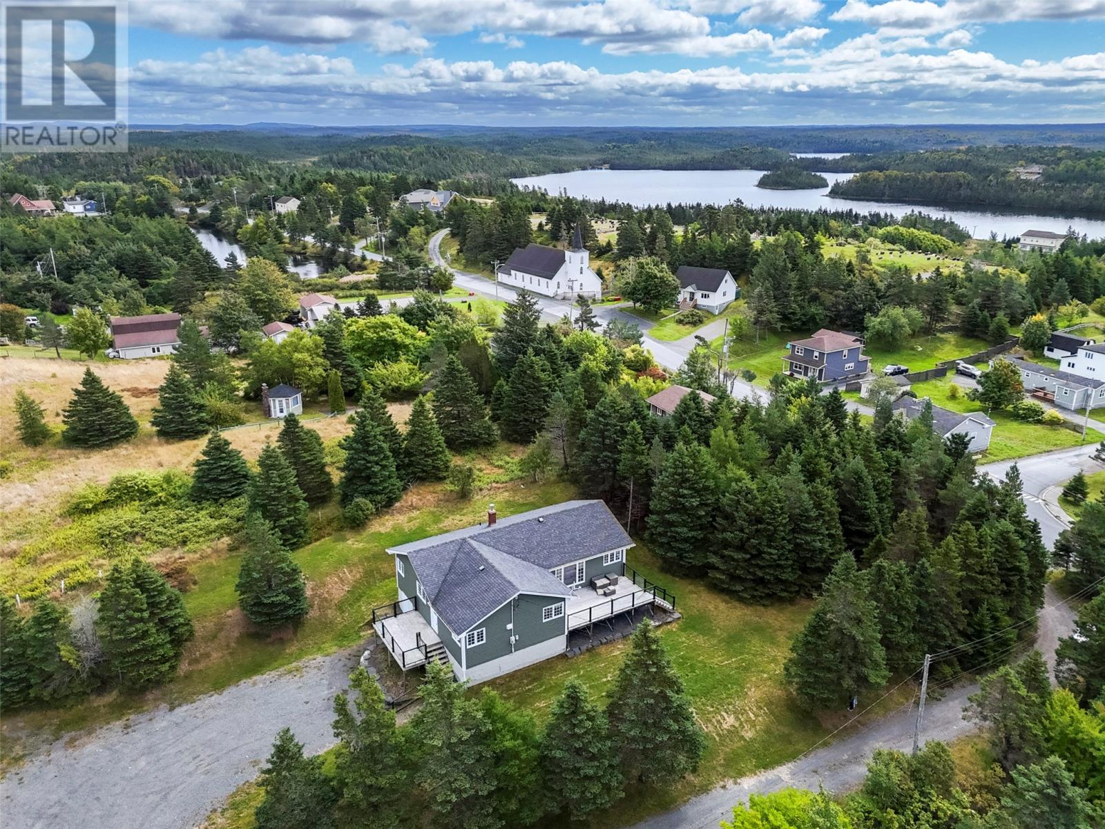 551 Main Rd, Whitbourne, NL A0B 3K0