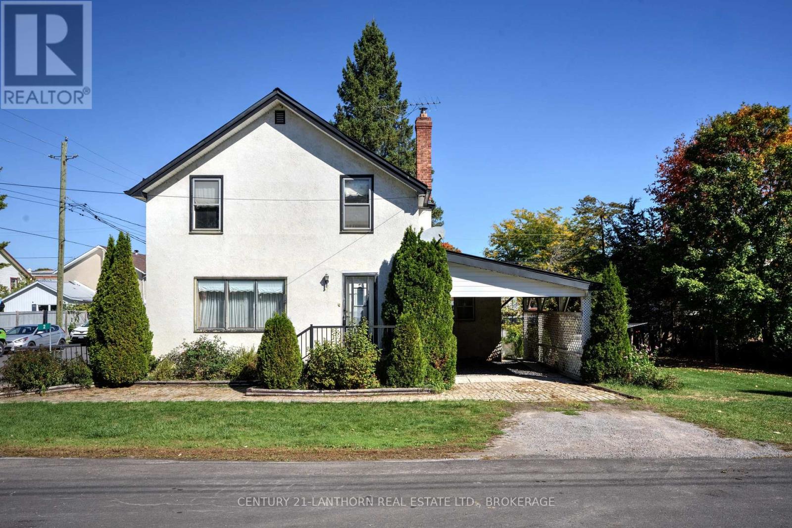 2 Bridge St, Stone Mills, ON K0K 3G0