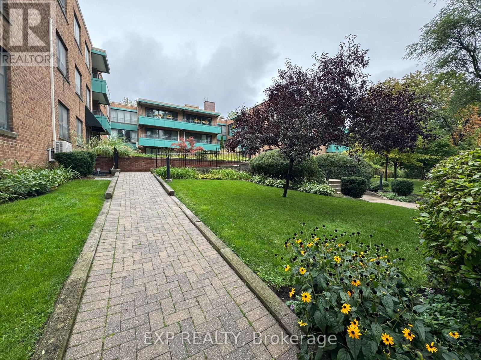 104 30 Elm Ave, Toronto, ON M4W 1N5