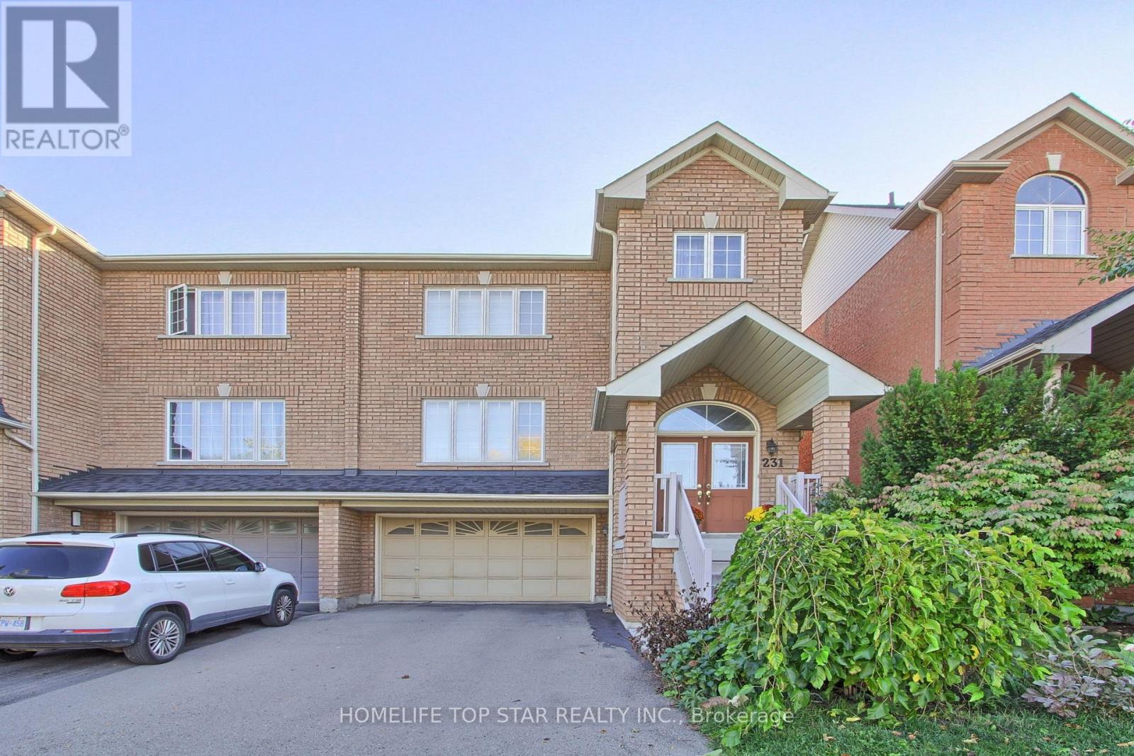 231 Knapton Dr, Newmarket, ON L3X 3B6