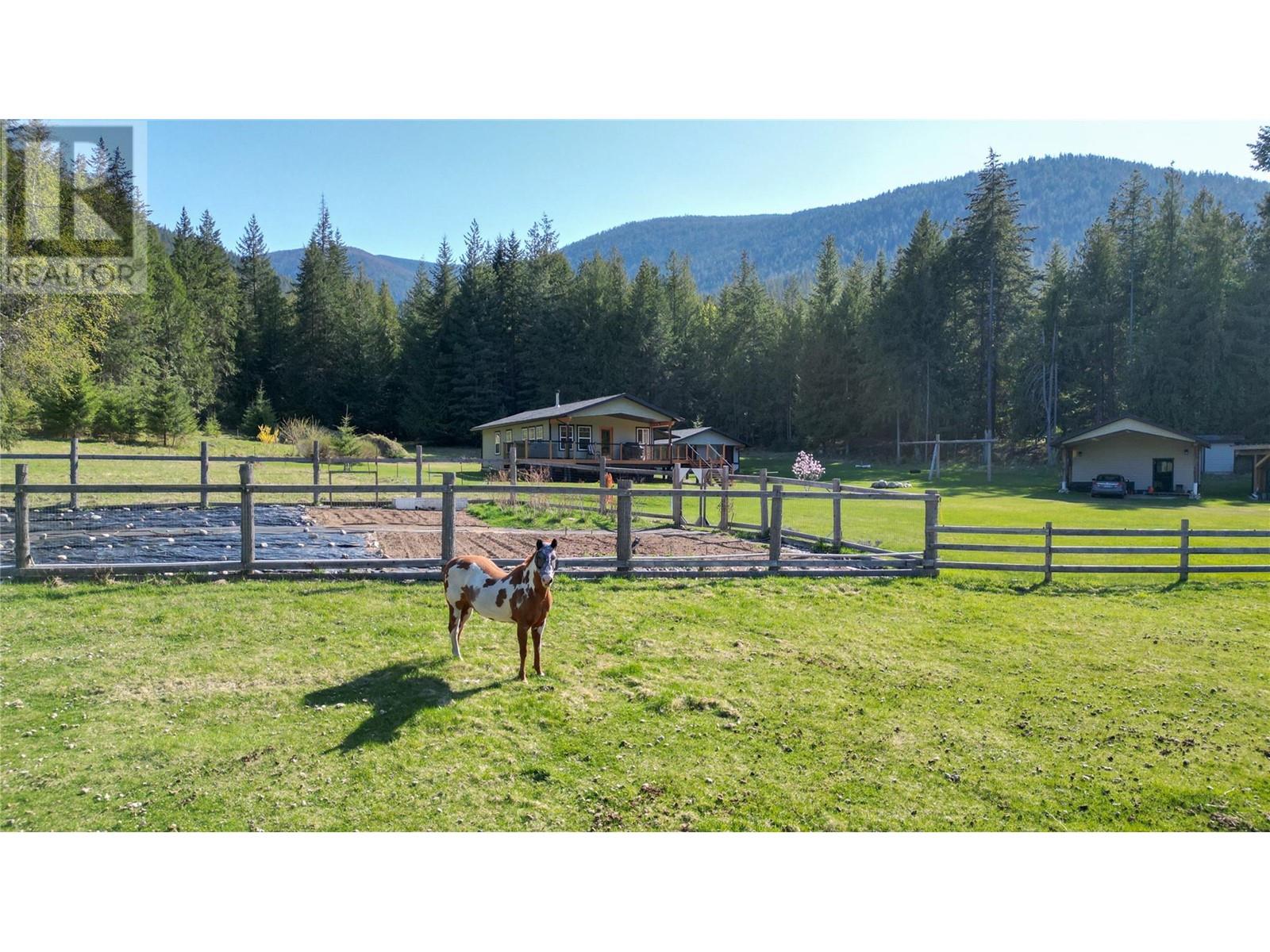 784 Lewis Rd, Nelson, BC V1L 6P7