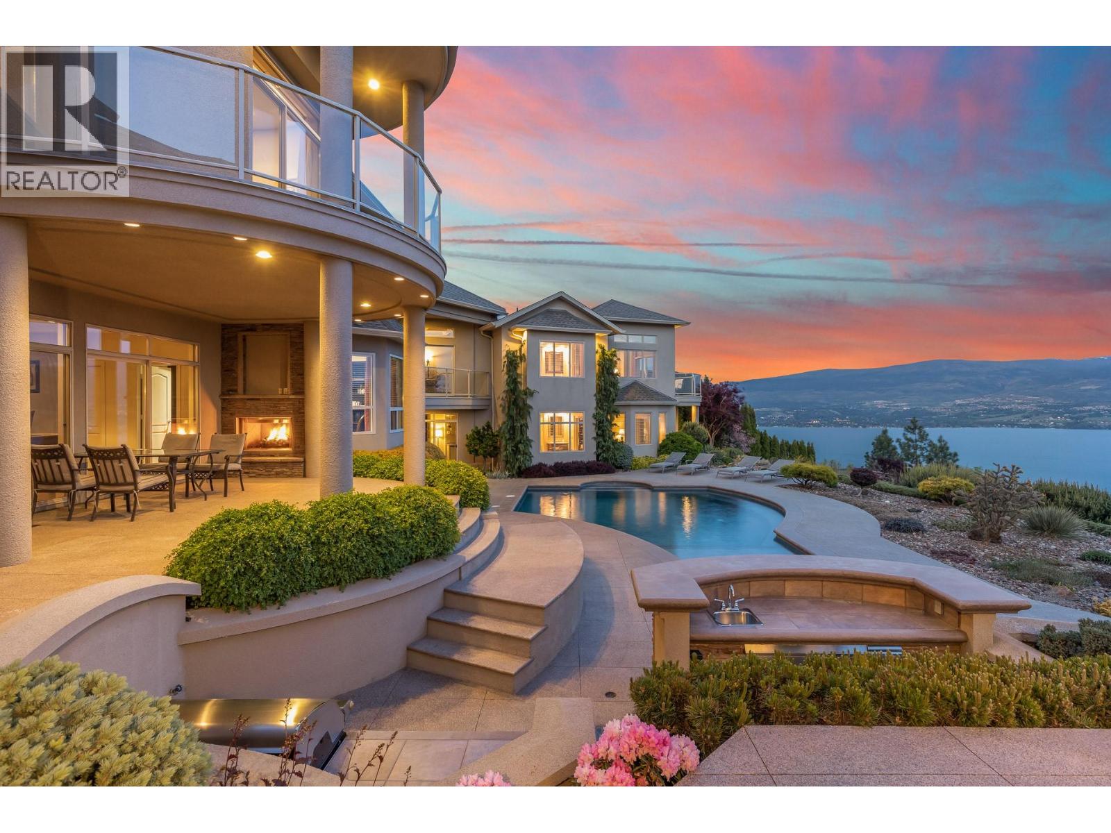 1284 Timothy Pl, West Kelowna, BC V1Z 3N2