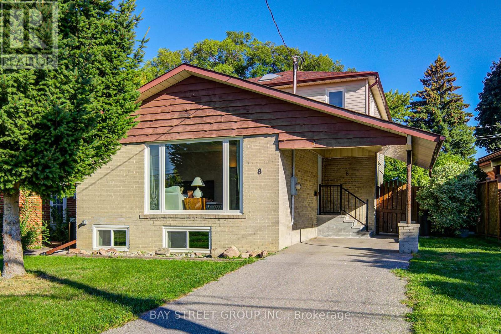 8 Shediac Rd, Toronto, ON M1K 4Z7