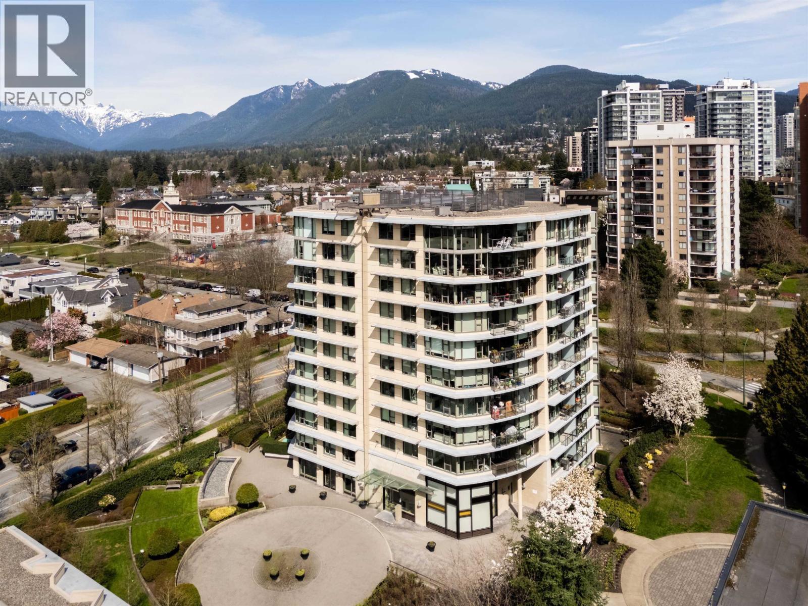 683 West Victoria Park #ph3, North Vancouver, BC V7M 0A2