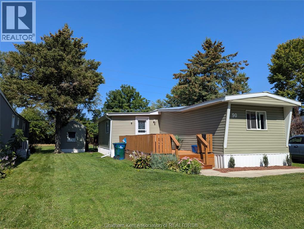 90 Essex Ct, Chatham-Kent, ON N7L 4K6
