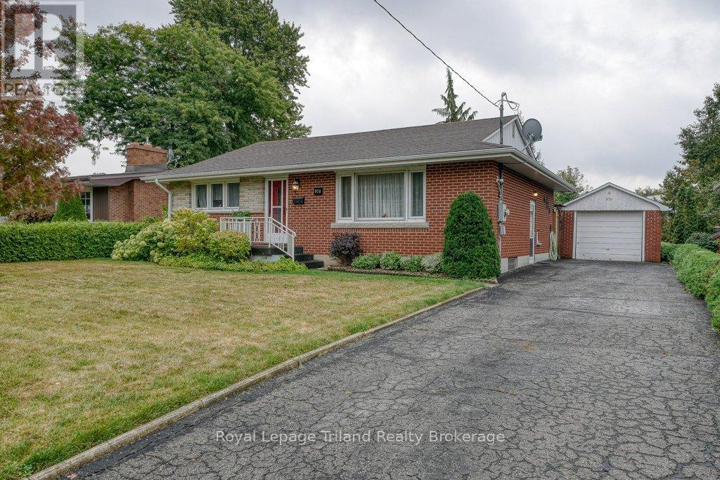 976 Sloane St, Woodstock, ON N4S 5E1