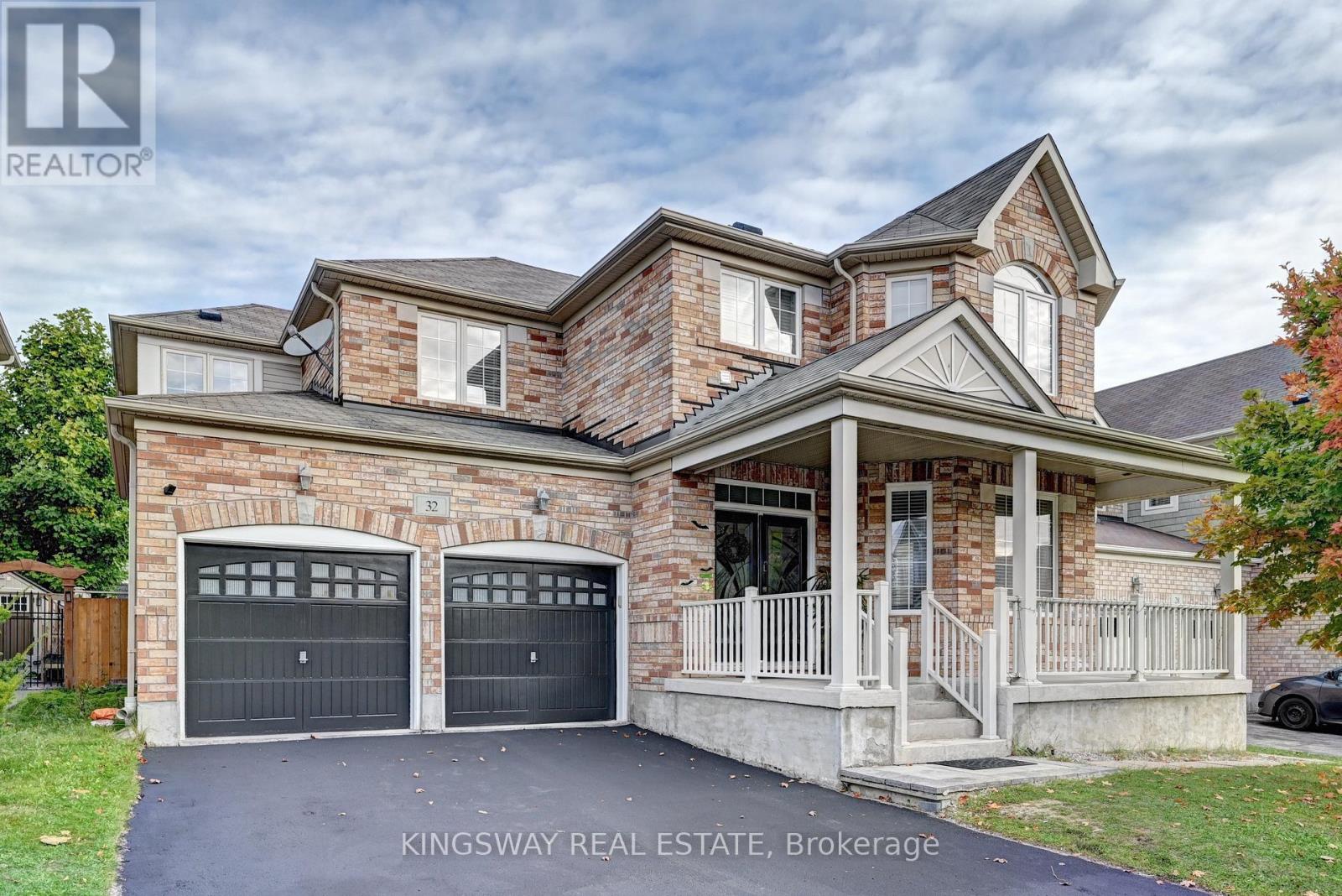 32 Weir St, Cambridge, ON N3C 0B9
