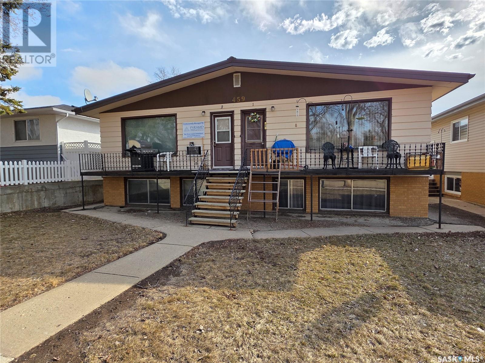 459 6 Avenue Northwest, Swift Current, SK S9H 0Y2