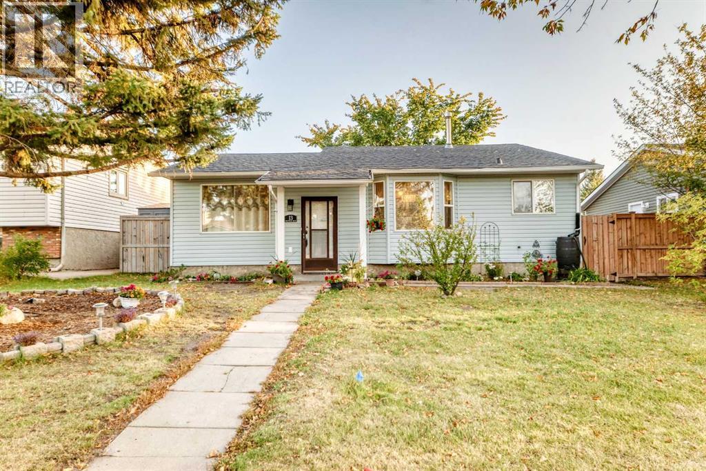 13 Brentwood Dr, Strathmore, AB T1P 1G1