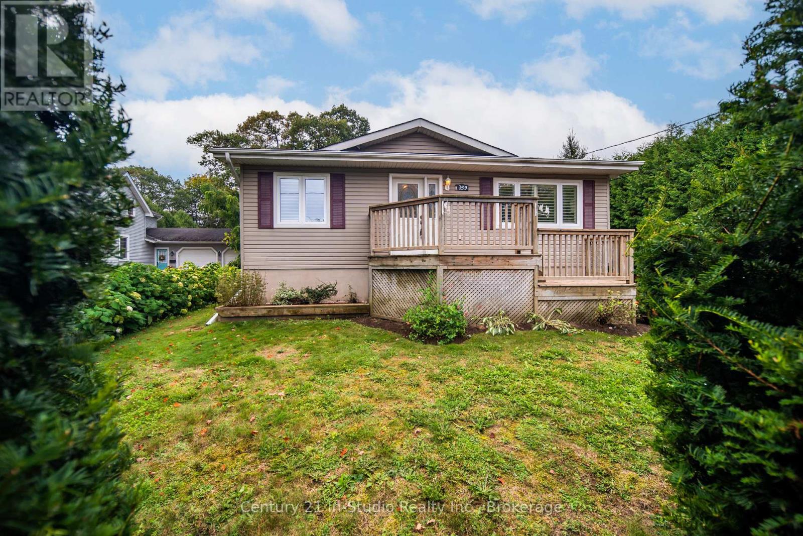 359 High St, Saugeen Shores, ON N0H 2L0