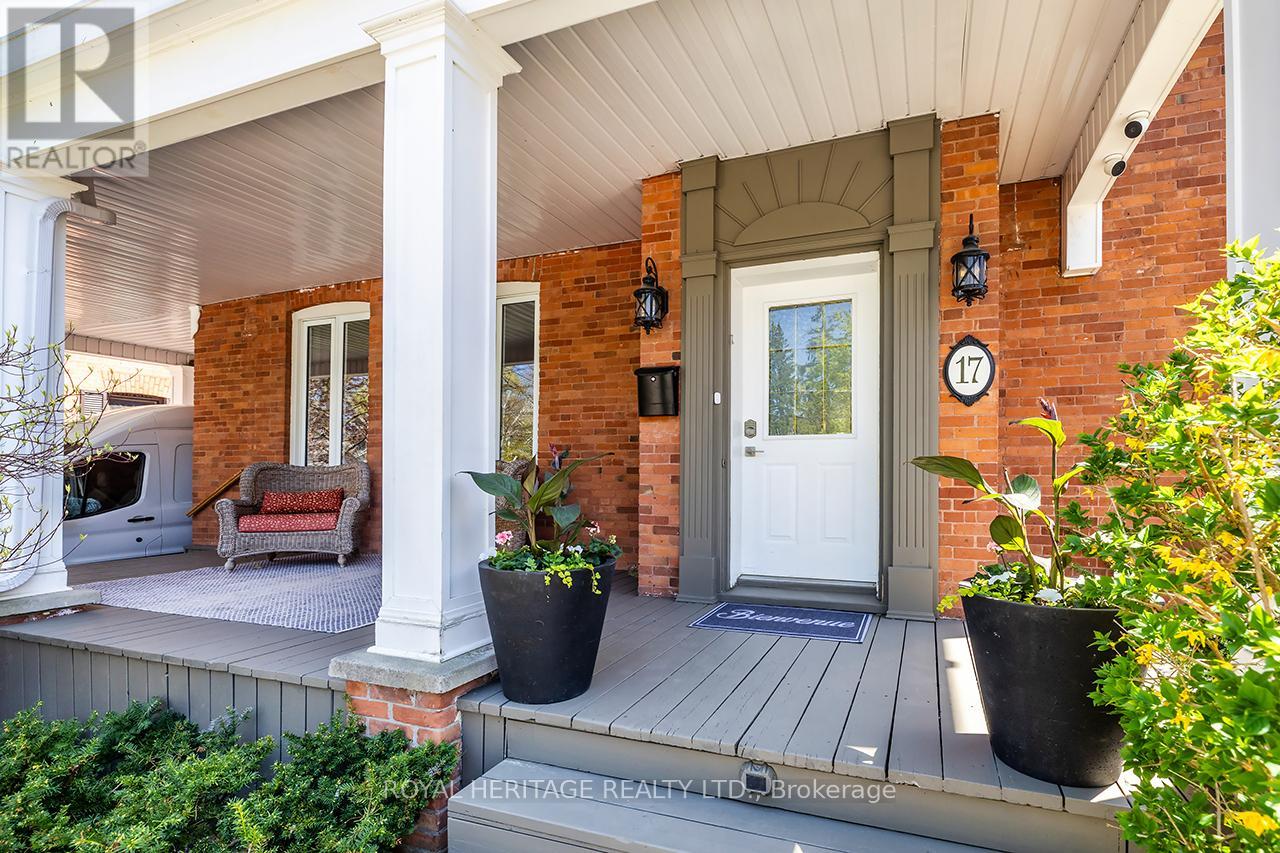 17 Francis St, Kawartha Lakes, ON K9V 3R7