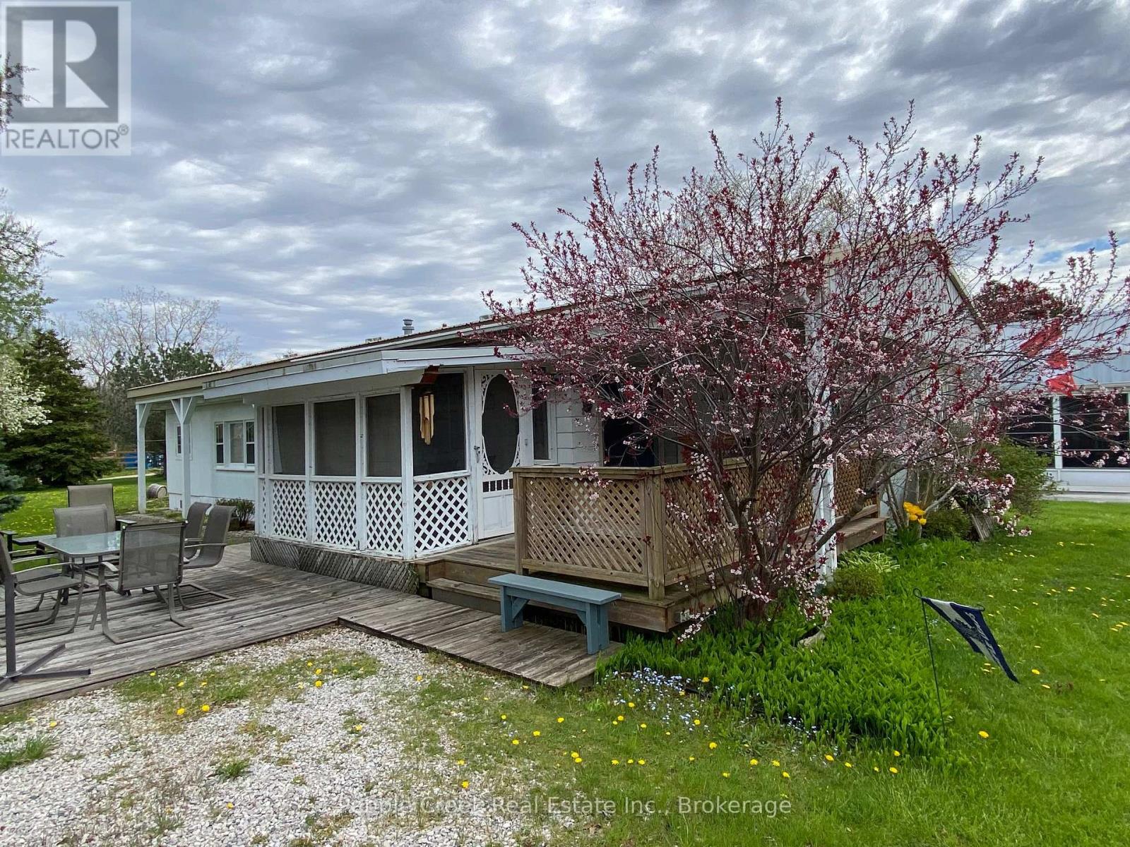 6 Turnbulls Grove Rd S, Bluewater, ON N0M 1N0