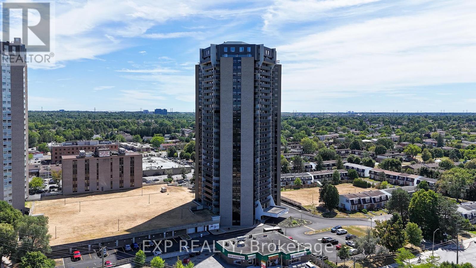 2107 900 Dynes Rd, Ottawa, ON K2C 3L6