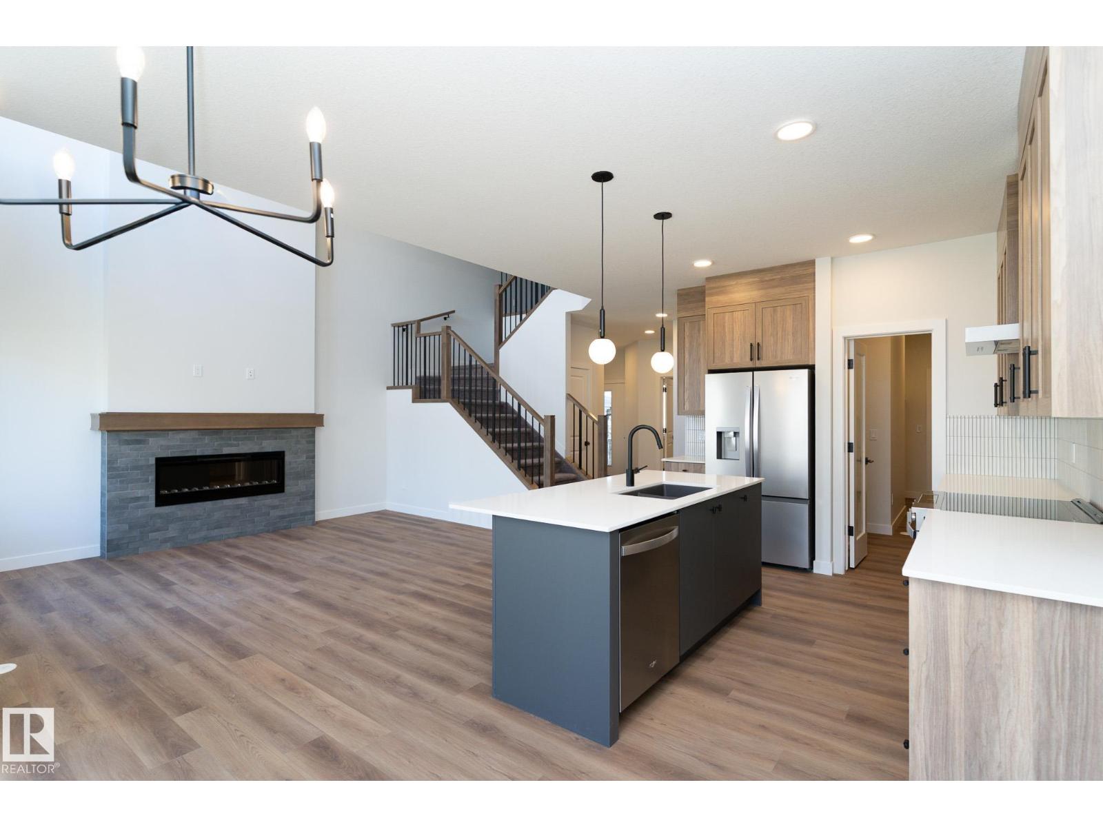 158 St Sw Unit 2504, Edmonton, AB T6W 5P6