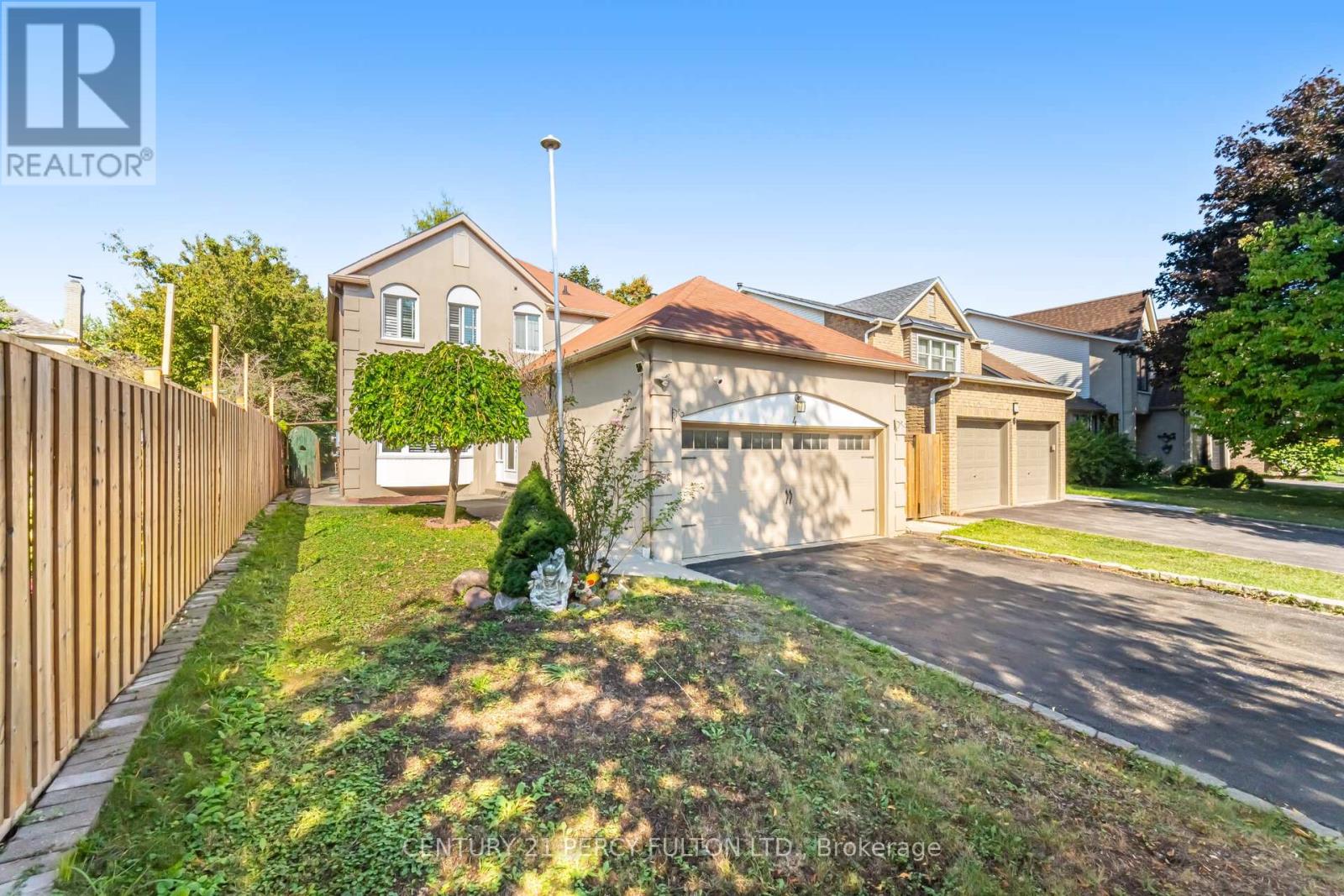 4 Radford Dr, Ajax, ON L1T 1V9
