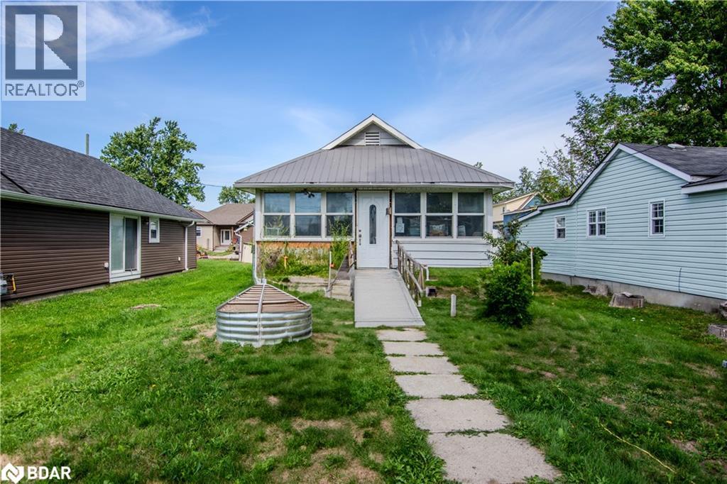 1056 Wood St, Churchill, ON L0L 1K0