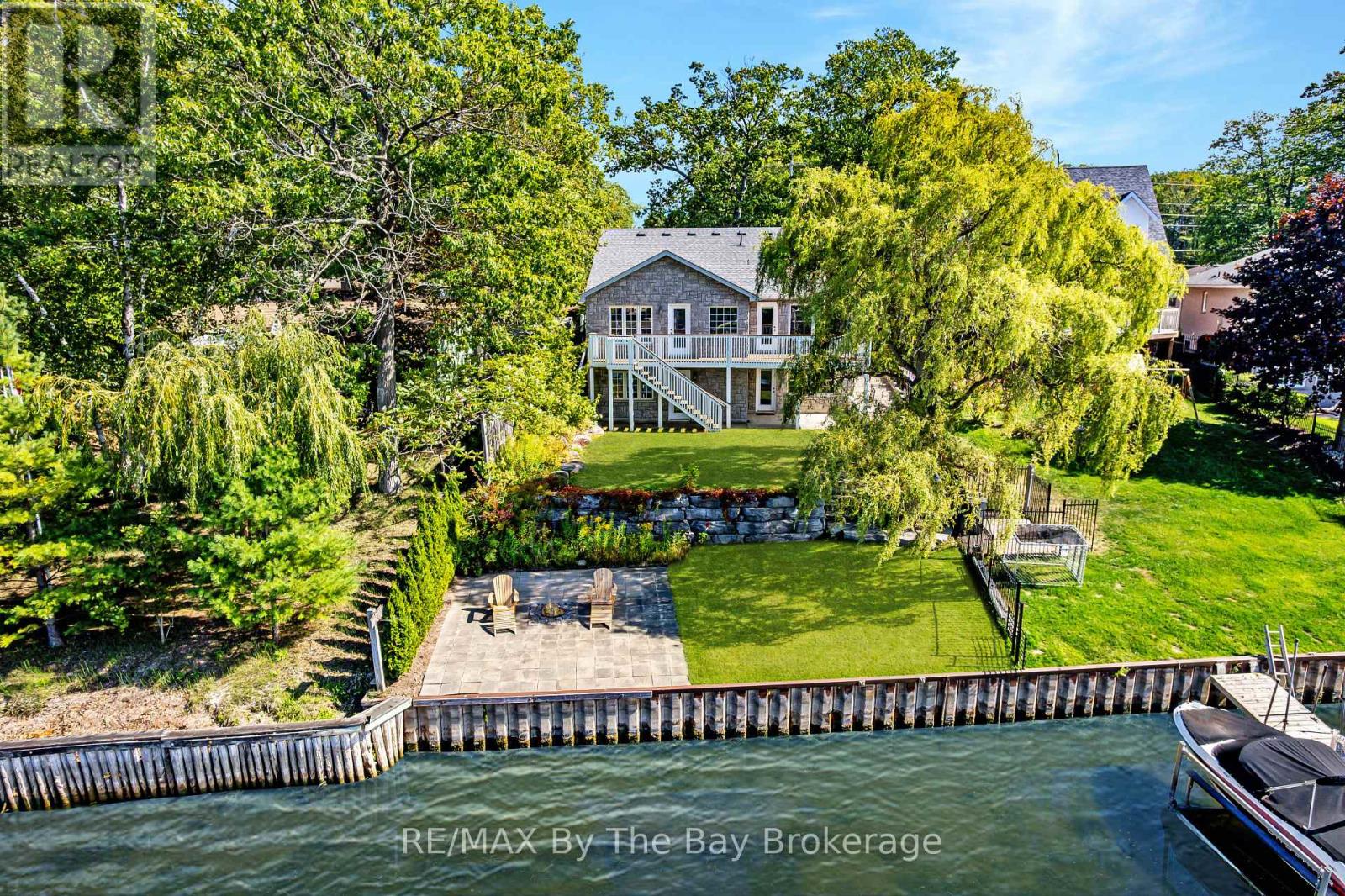 1902 River Rd W, Wasaga Beach, ON L9Z 2W2