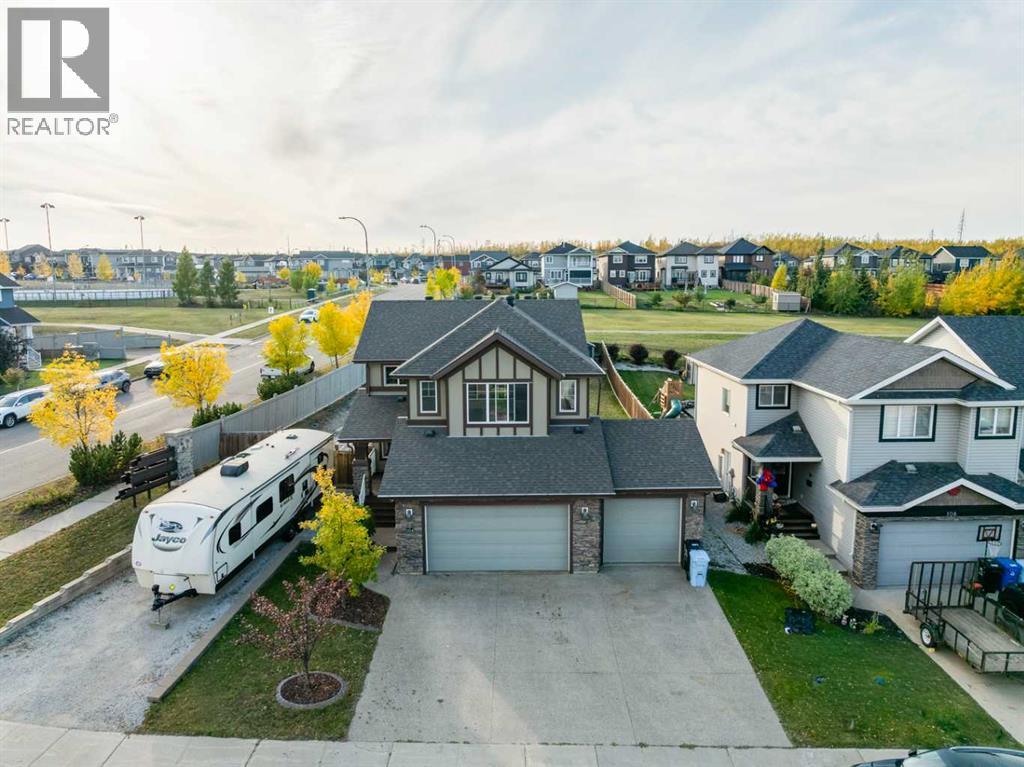 104 Diamondstone Rdg, Fort Mcmurray, AB T9K 0T8