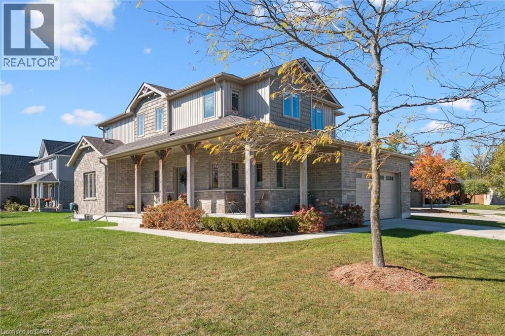 8 Griffith Ct, North Perth, ON N4W 0G1