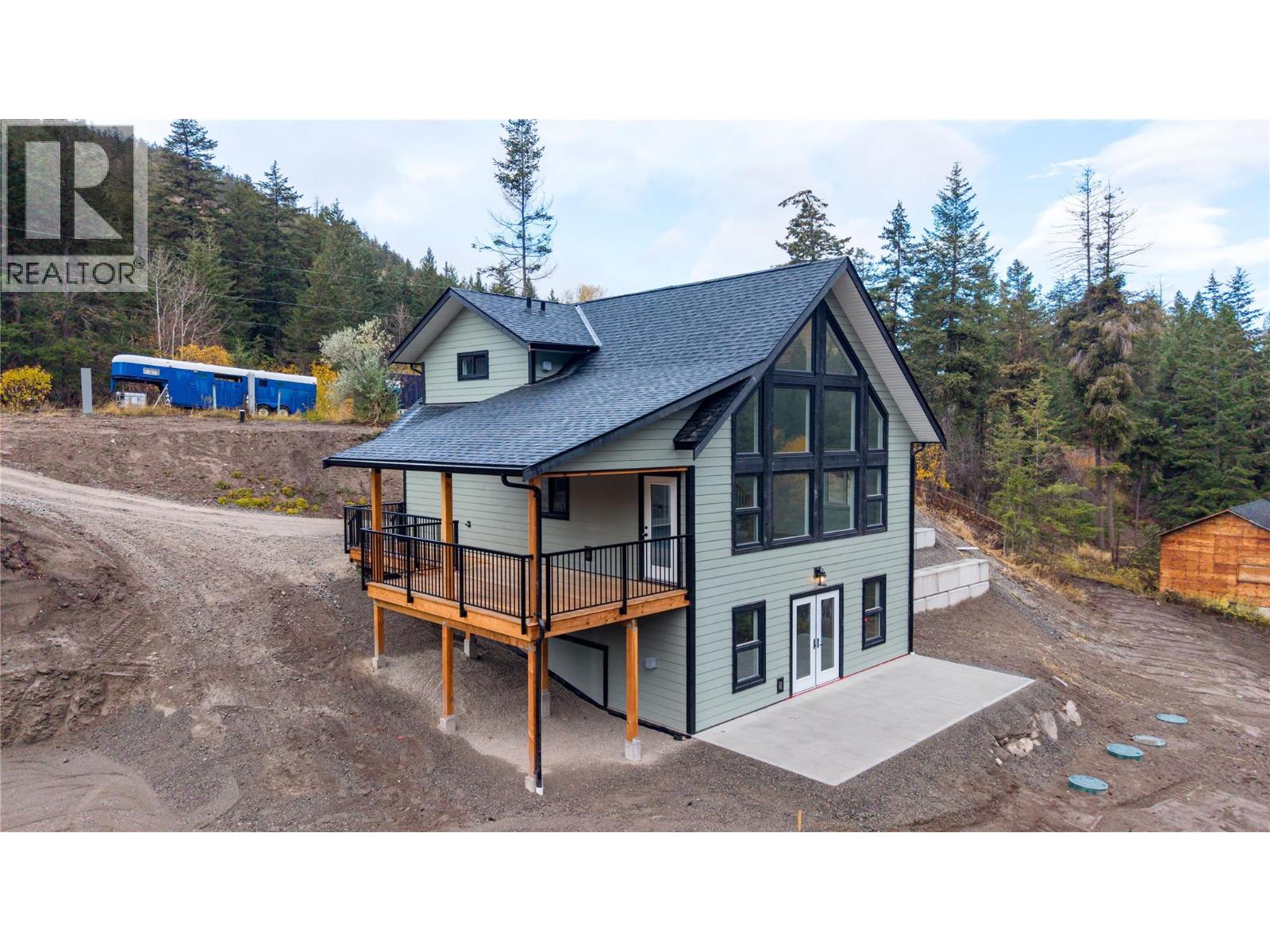 645 Grand Oro Rd, Kaleden, BC V0H 1K0