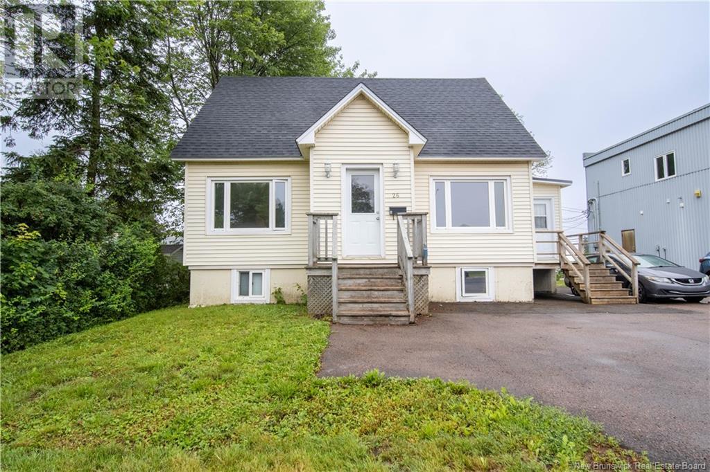26 Westview Ter, Riverview, NB E1B 3S3