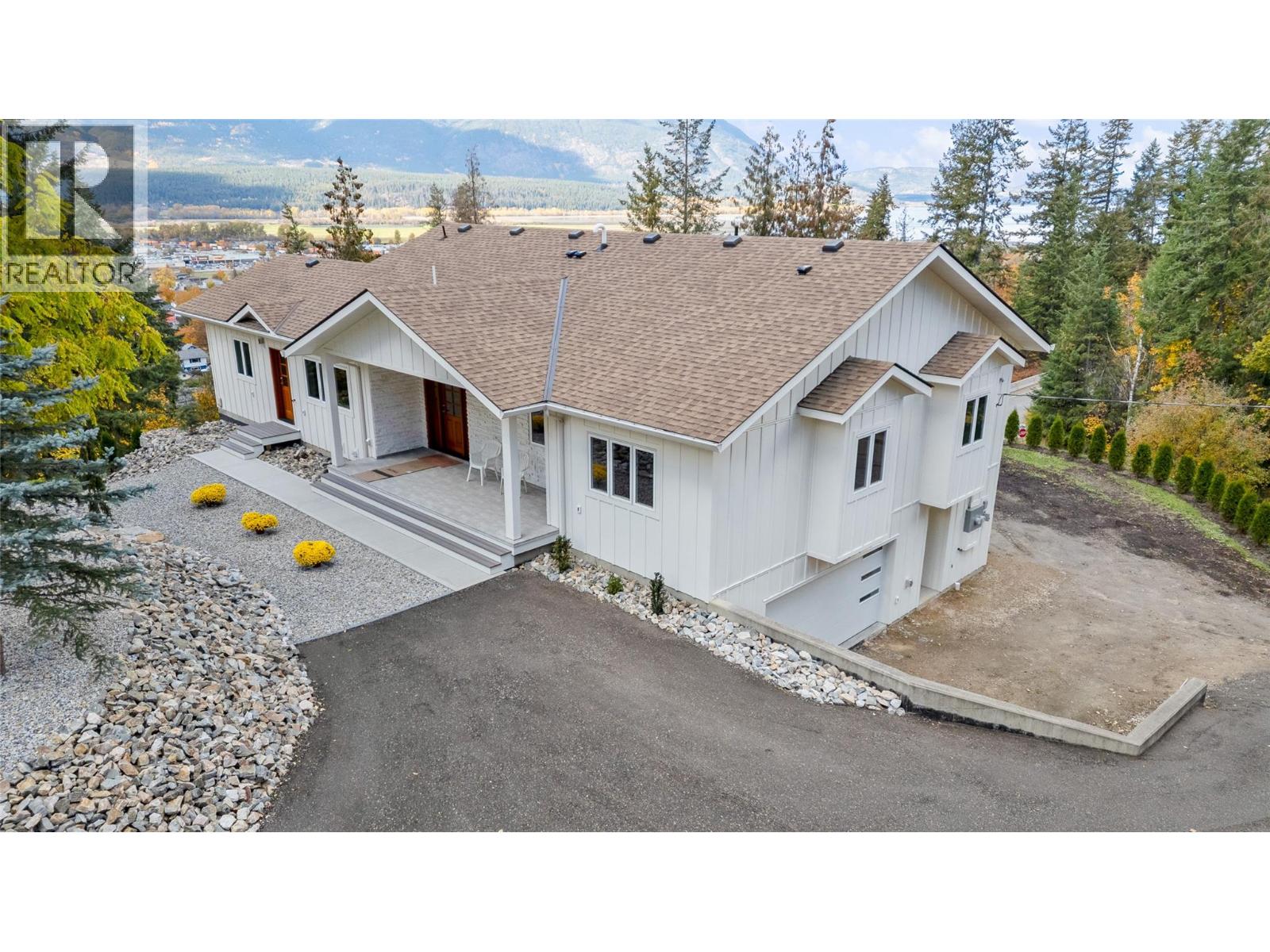 9 Street Se Unit 633, Salmon Arm, BC V1E 2C2