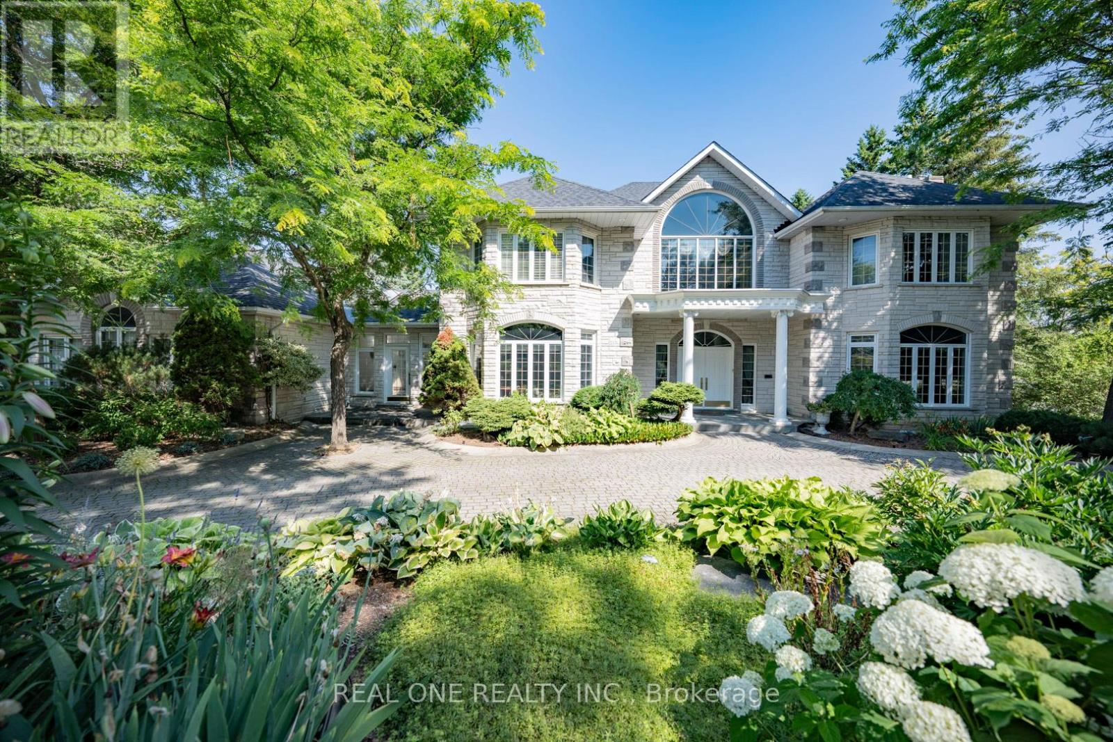 14 Alm Ct, Aurora Aurora Estates, ON L4G 6W7