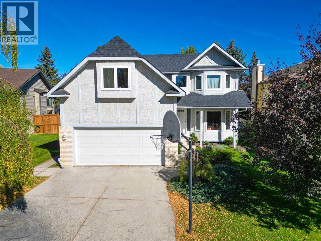 8 Edgeridge Way NW, Calgary, AB T3A 4G8