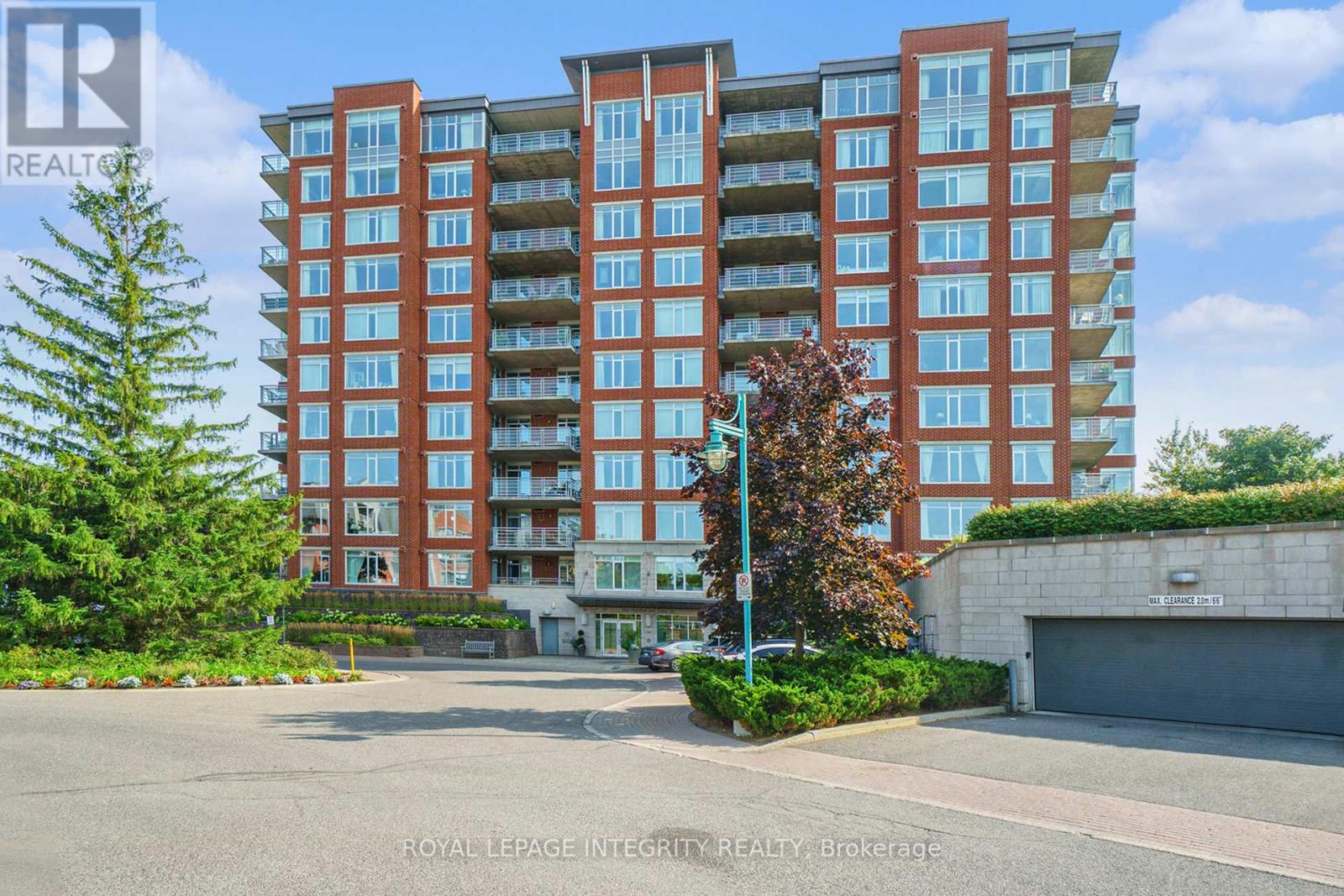 704 136 Darlington Private, Ottawa, ON K1V 0X6