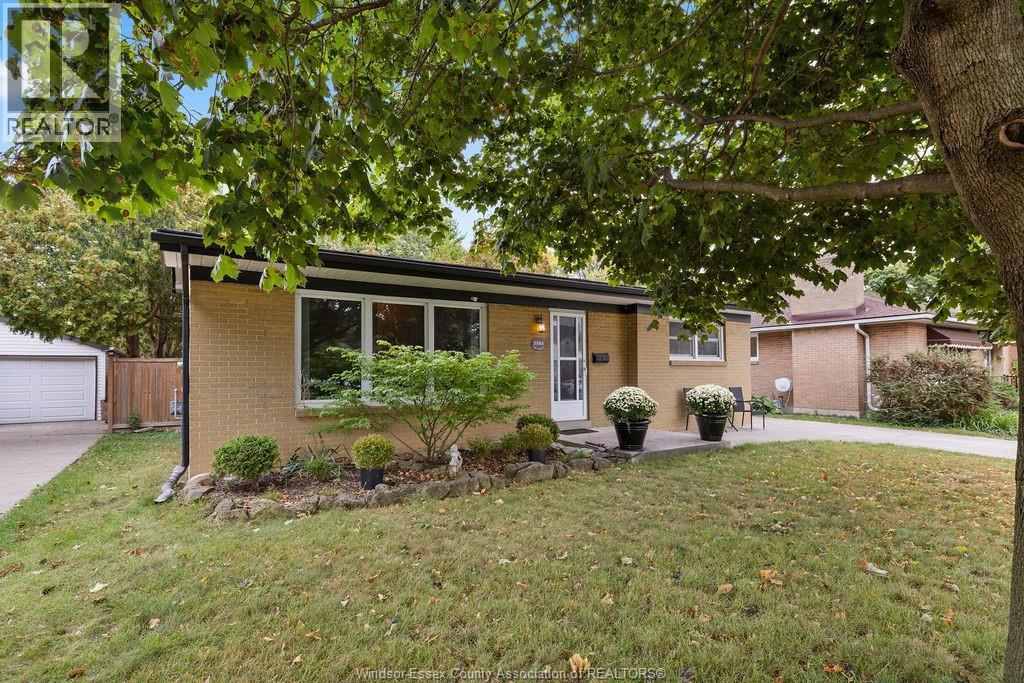 2584 Gail, Windsor, ON N8W 2Z6