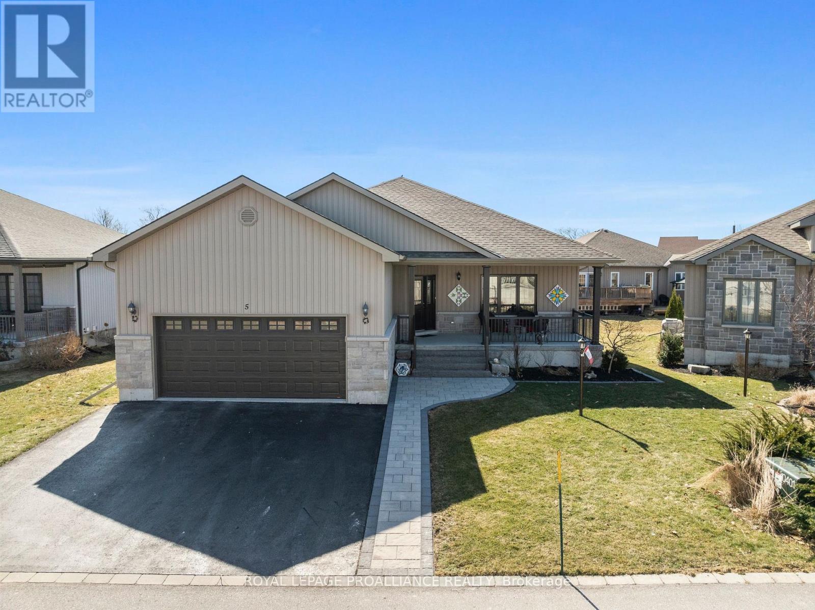 5 Conger Dr, Prince Edward County Wellington Ward, ON K0K 3L0