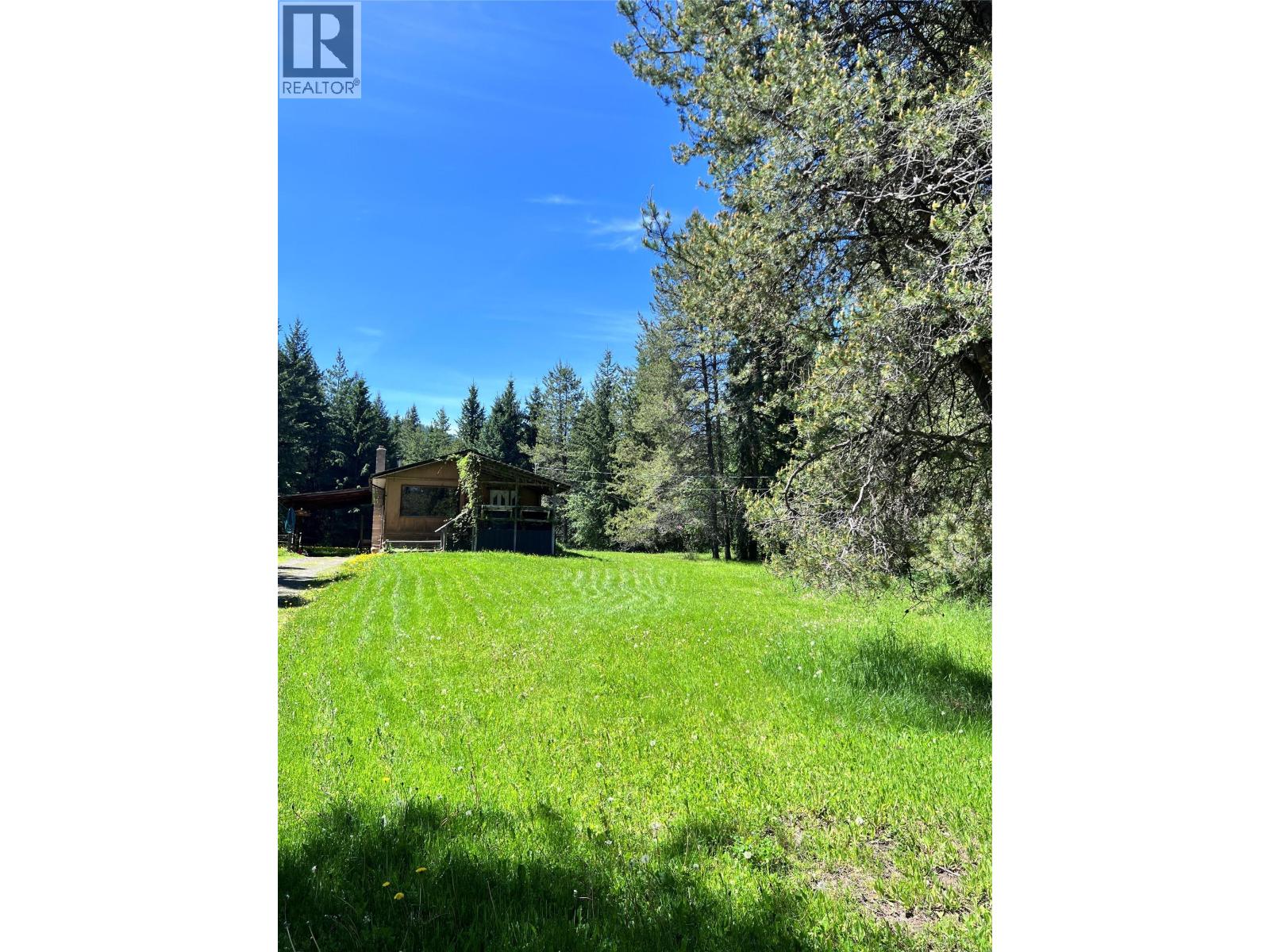 44 Hollingsworth Rd, Cherryville, BC V0E 2G3