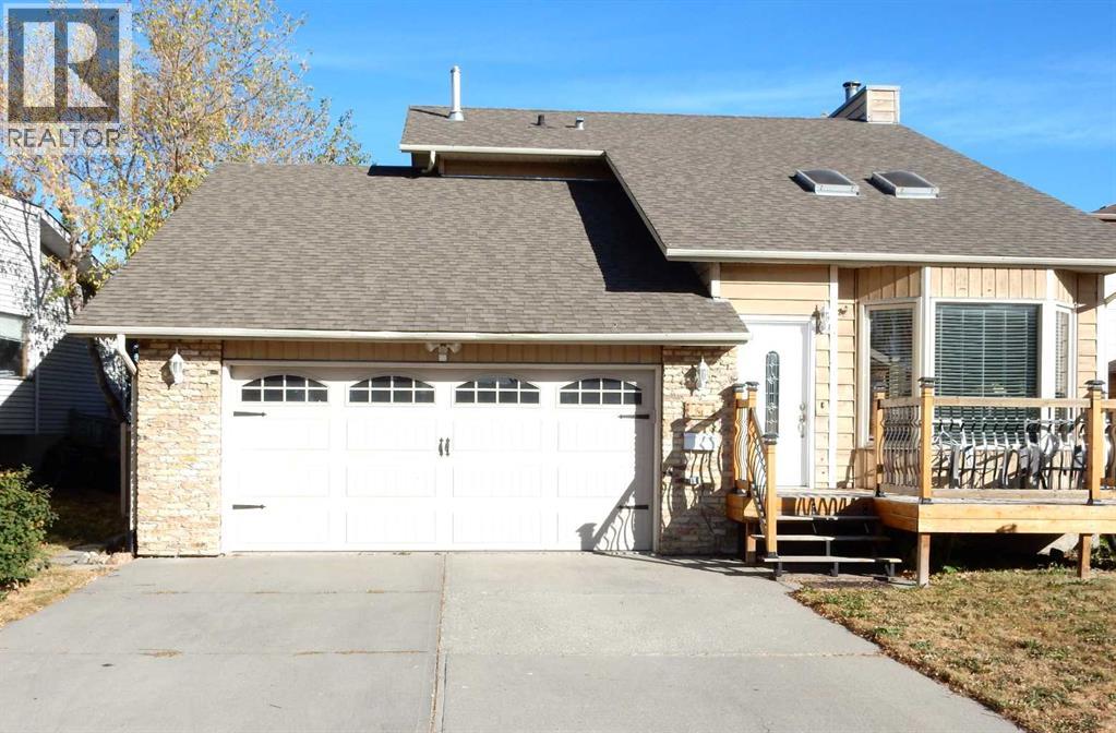 16 Bedwood Rise NE, Calgary, AB T3K 2H2