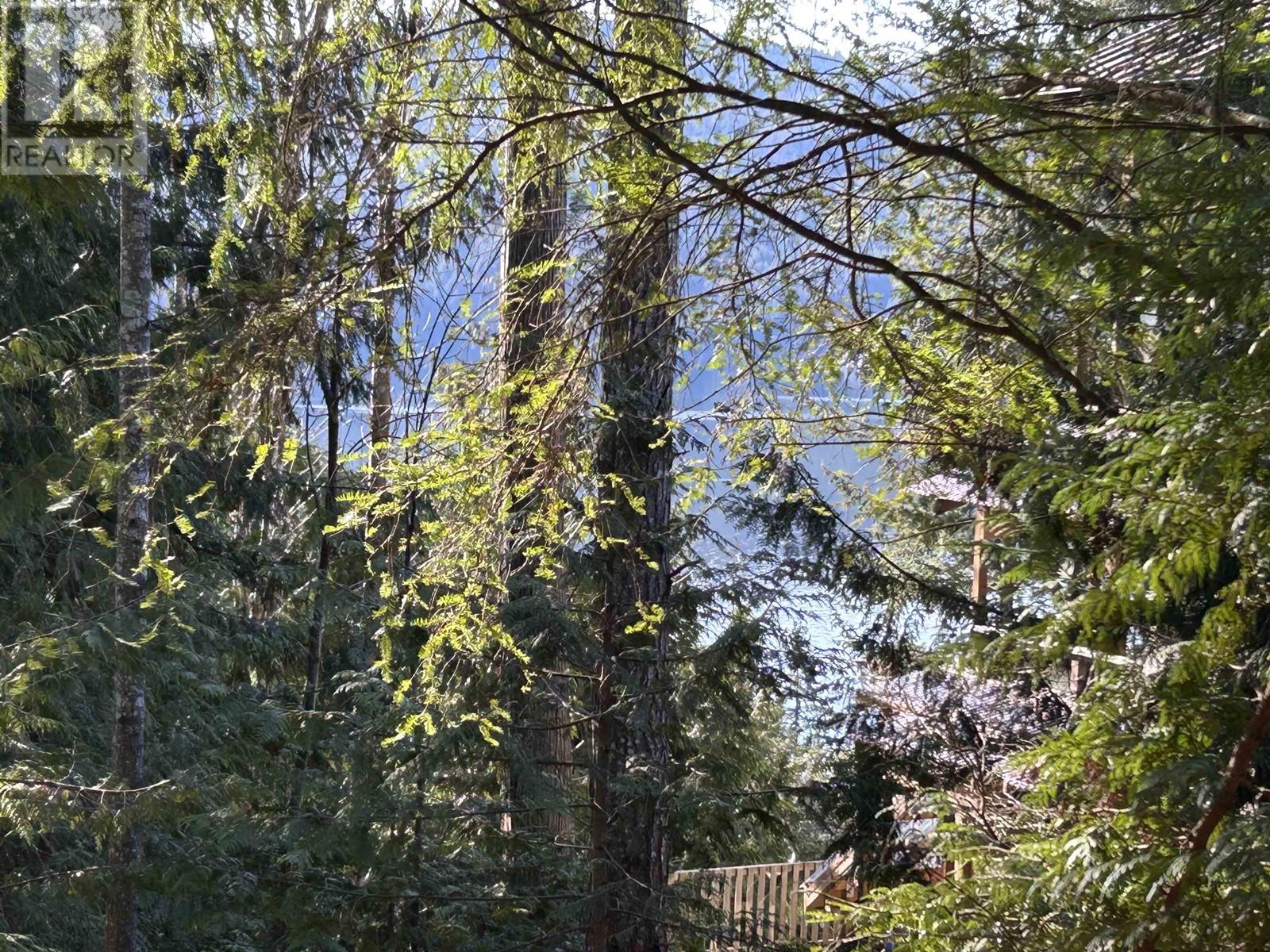 Klahanie Drive, Sechelt, BC V7Z 0C8