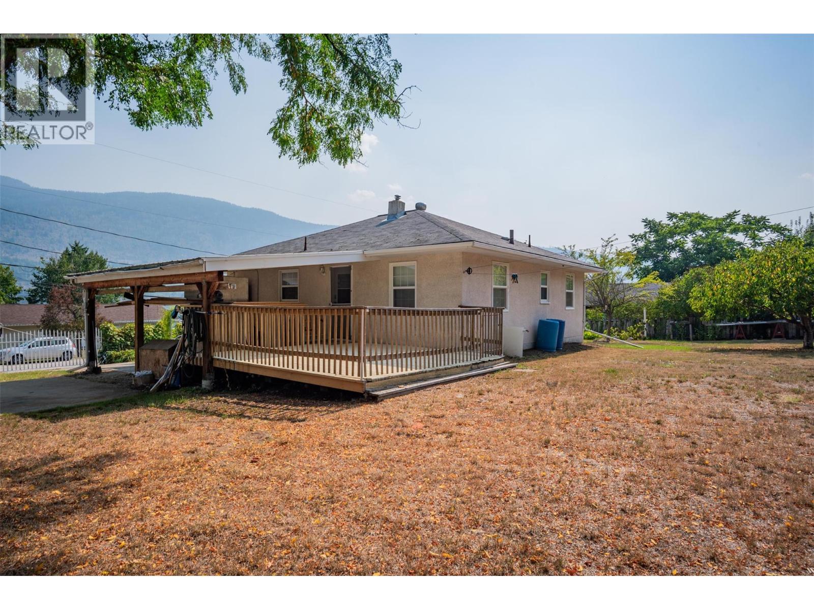 3404 4 Avenue, Castlegar, BC V1N 2T3