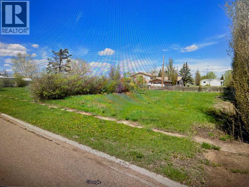 1 Avenue W Unit 142, Hanna, AB T0J 1P0