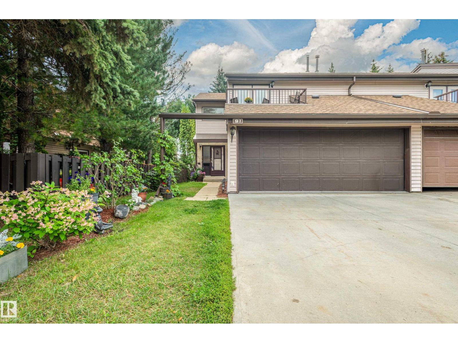 91 Grandin Woods Es, St. Albert, AB T8N 2Y4