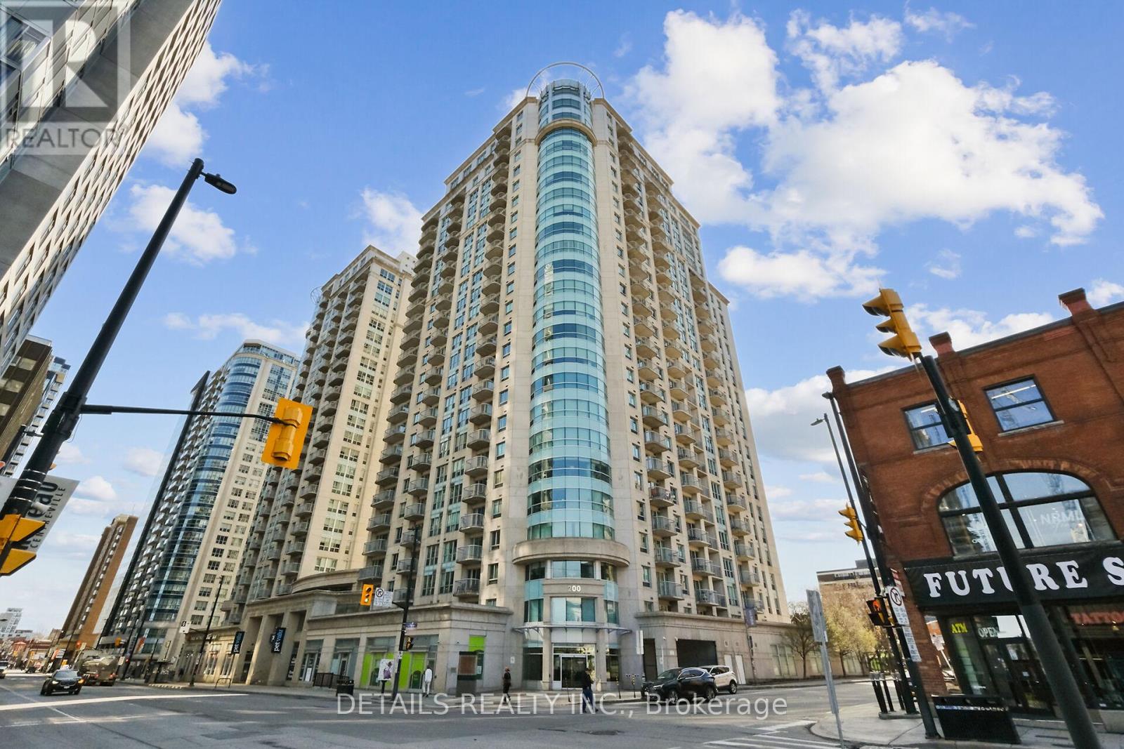 1202 200 Rideau St, Ottawa, ON K1N 5Y1