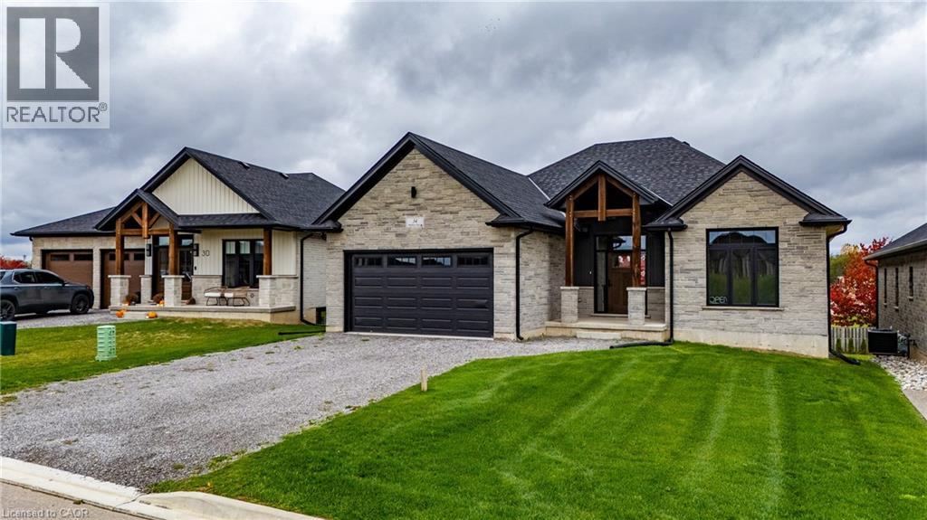 34 Andrew Ave, Simcoe, ON N3Y 4Y8