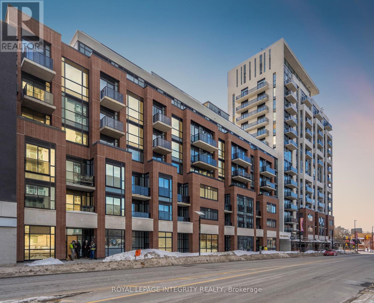 716 560 Rideau St, Ottawa, ON K1N 0G3