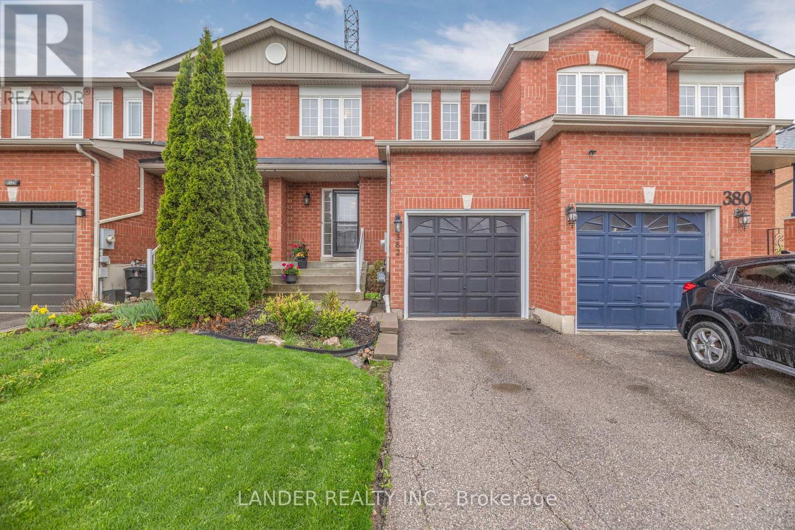 382 Rannie Rd, Newmarket, ON L3X 2N3