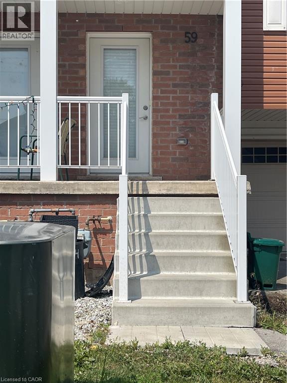 59 Denistoun St, Welland, ON L3C 0H6
