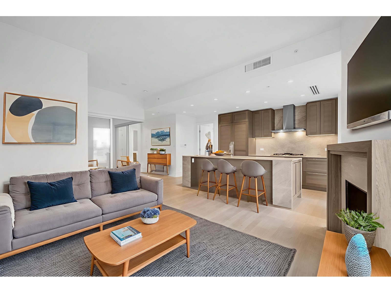 1500 Martin Street Unit 804, White Rock, BC V4B 0C2