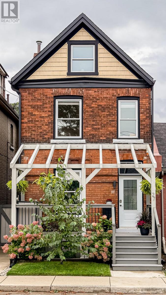 27 Steven St, Hamilton, ON L8L 5N4