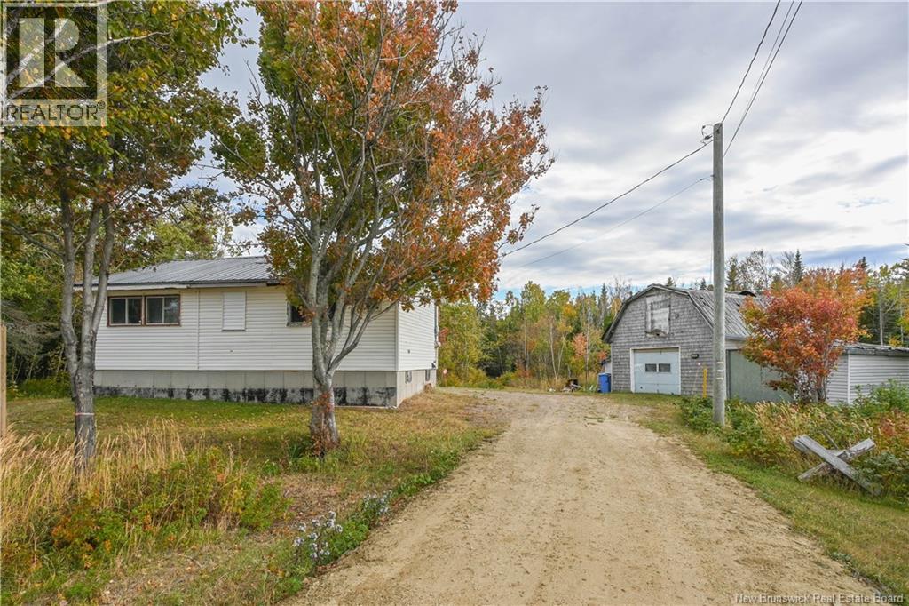 1394 Rue Degrce St, Maisonnette, NB E8N 2J4