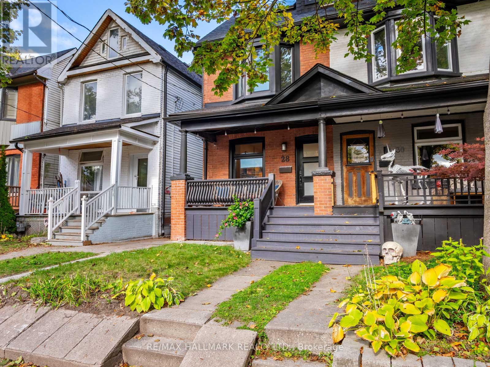 28 Sproat Ave, Toronto, ON M4M 1W4