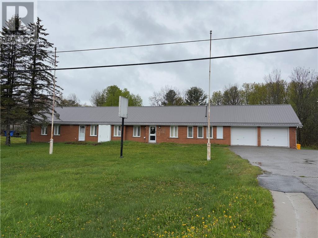 53-55 St Charles St, Killarney, ON P0M 2A0