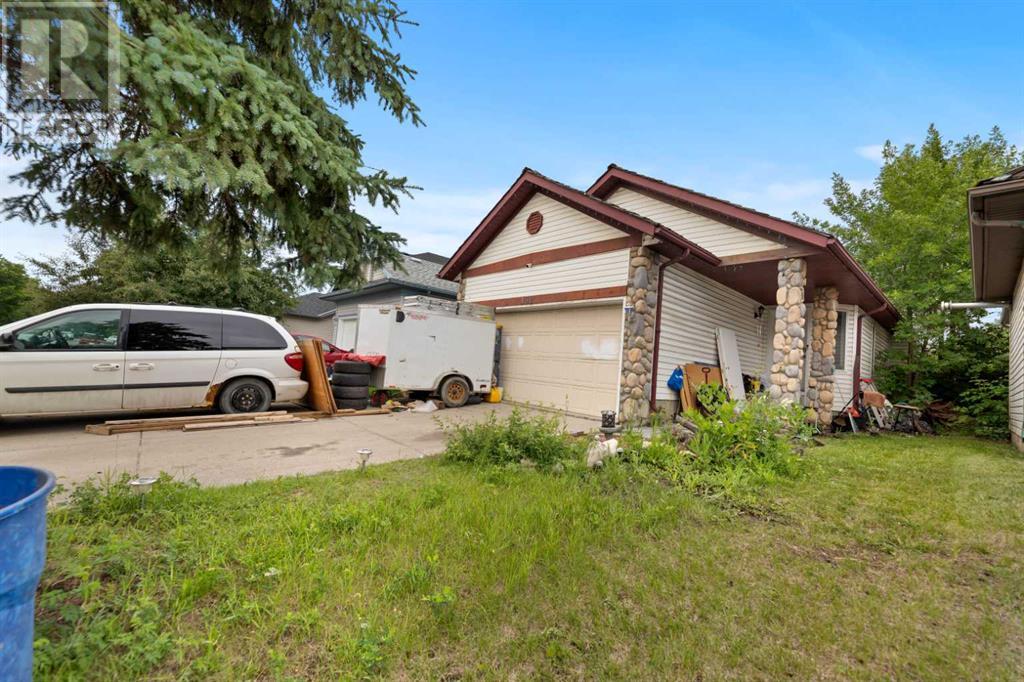 132 Mt Apex Grn SE, Calgary, AB T2Z 2V5