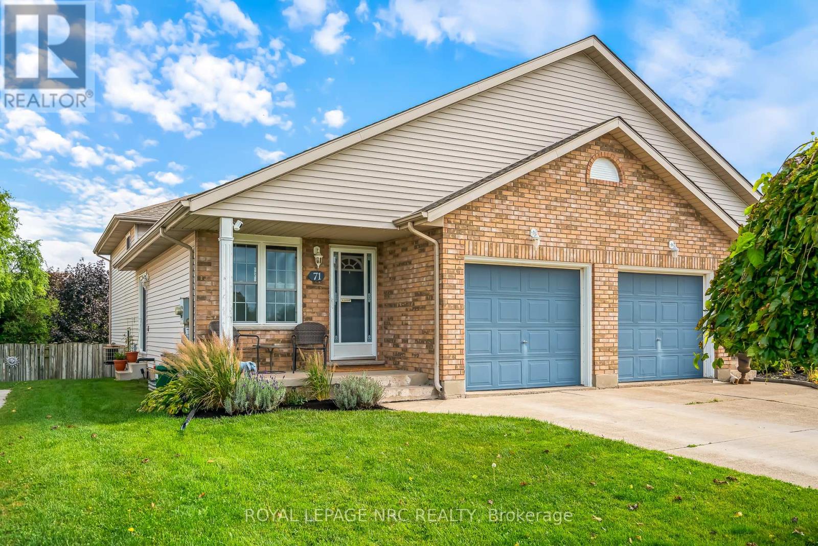71 Waterview Ct, Welland, ON L3C 7J1